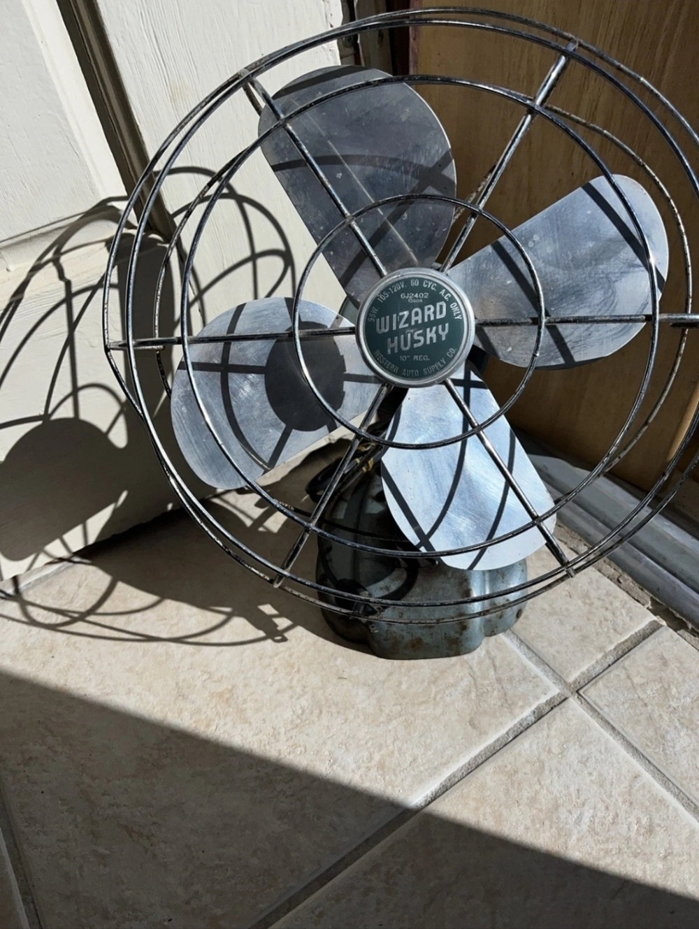 Vtg. WIZARD HUSKY 10”Reg. Desk Wall Fan 6J2402 126OR WESTERN AUTO SUPPLY Working